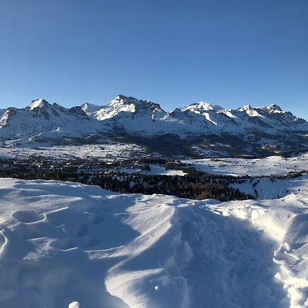 Superbe Appartement La Joue Du Loup Centre, 6 Personnes, Avec Parking Prive Le Devoluy Exterior photo